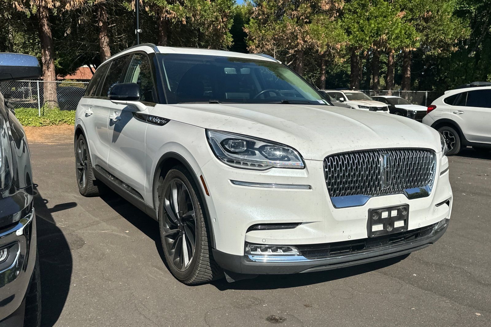 Used 2020 Lincoln Aviator Reserve w/ Equipment Group 202A AWD/4WD image 2