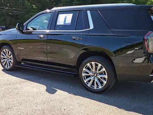 Used 2025 Chevrolet Tahoe High Country AWD/4WD image 4