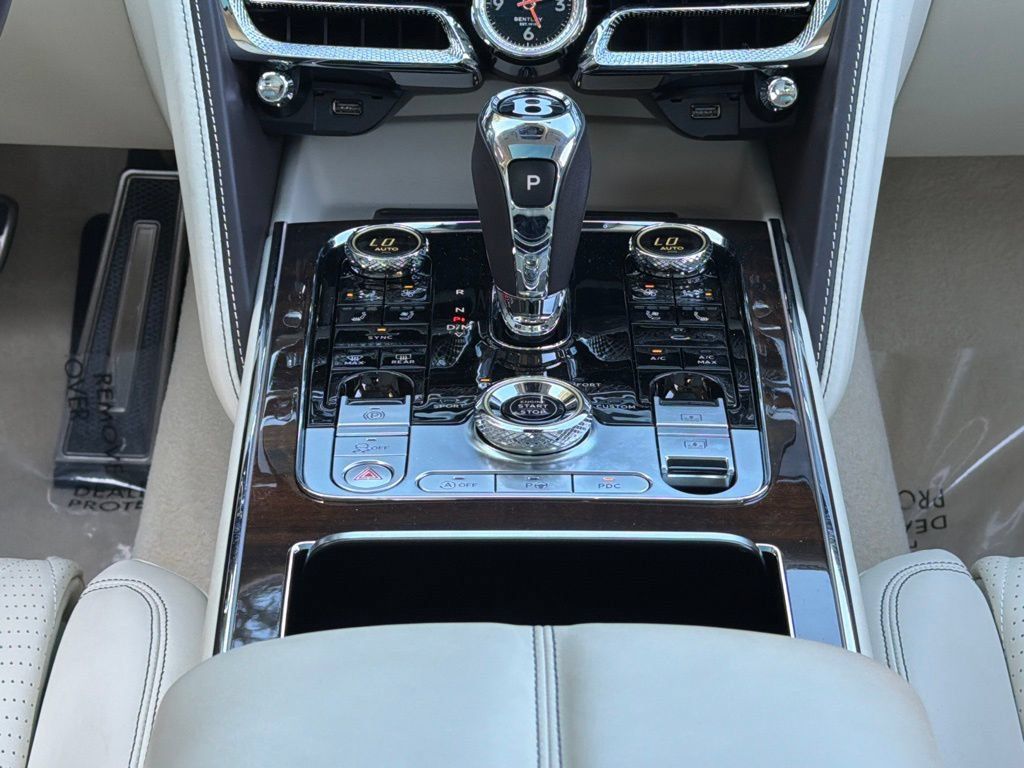 Used 2021 Bentley Flying Spur W12 AWD/4WD image 49