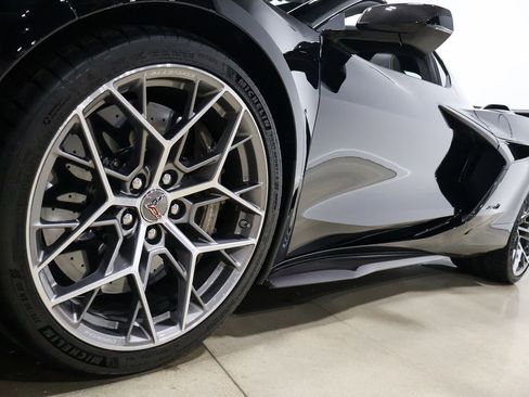 Used 2026 Chevrolet Corvette ZR1 w/ ZR1 Carbon Fiber Aero Package image 30