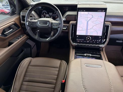 Used 2025 GMC Yukon Denali Ultimate w/ LPO, Floor Liner Package AWD/4WD image 28