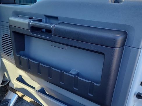 Used 2011 Ford F350 XLT w/ FX4 4X4 Off-Road Pkg image 12