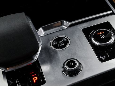 Used 2023 Land Rover Range Rover Autobiography image 30