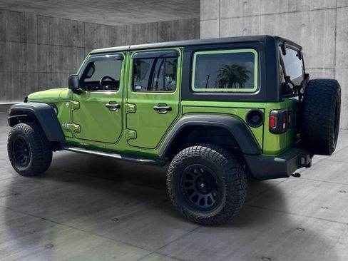 Used 2018 Jeep Wrangler Unlimited Sport S AWD/4WD image 3