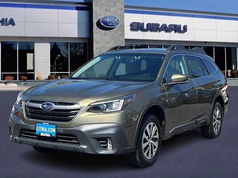 Used 2022 Subaru Outback Premium AWD/4WD image 1