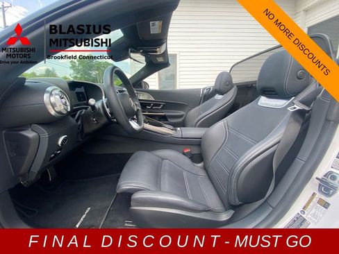 Used 2022 Mercedes-Benz SL 55 AMG 4MATIC w/ Driver Assistance Package image 7