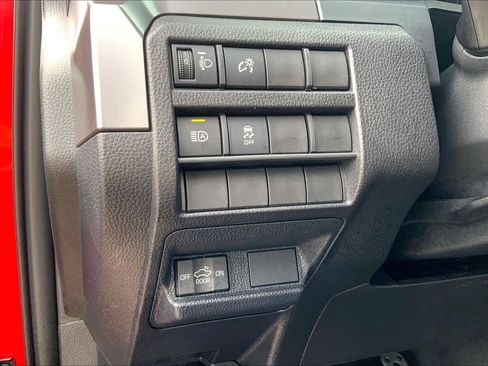 Used 2025 Toyota Tacoma TRD Sport image 35