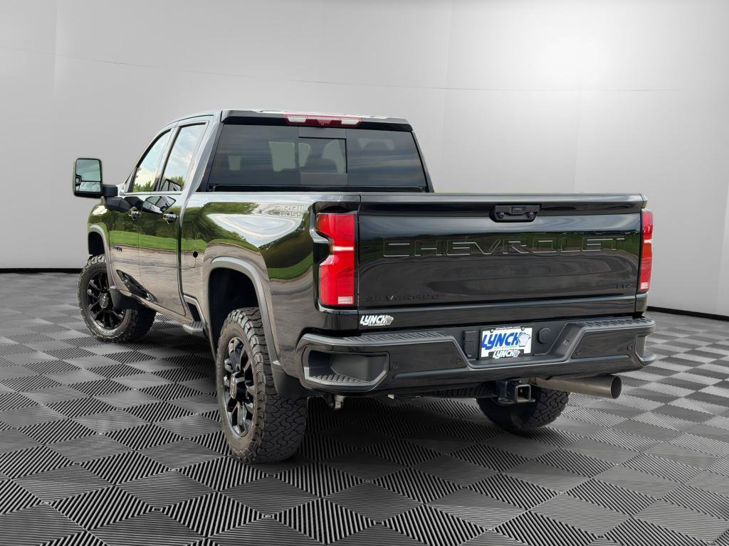 Used 2026 Chevrolet Silverado 3500 LTZ w/ Trail Boss Package AWD/4WD image 2