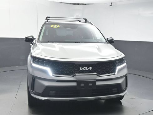 Used 2023 Kia Sorento SX AWD/4WD image 3