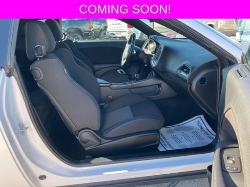 Used 2022 Dodge Challenger GT image 12