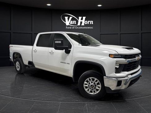 Used 2024 Chevrolet Silverado 2500 LT image 41