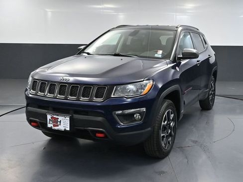 Used 2019 Jeep Compass Trailhawk AWD/4WD image 11