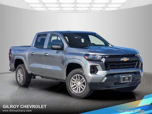Used 2025 Chevrolet Colorado LT w/ Advanced Trailering Package image 1