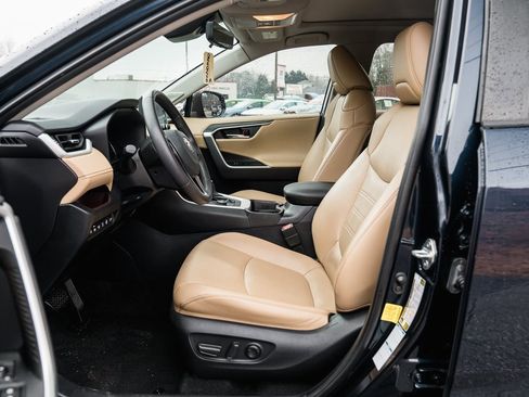 Certified 2021 Toyota RAV4 Limited image 26