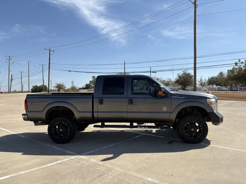 Used 2016 Ford F250 XLT w/ XLT Value Package image 7
