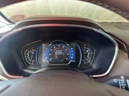 Used 2020 Hyundai Santa Fe Limited image 9