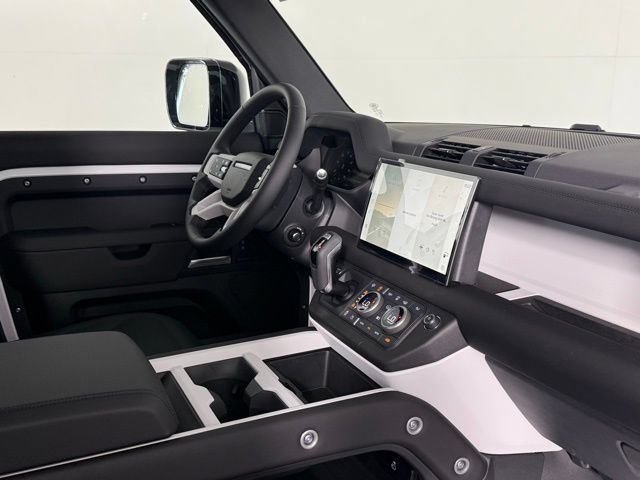 Certified 2025 Land Rover Defender 110 S AWD/4WD image 15
