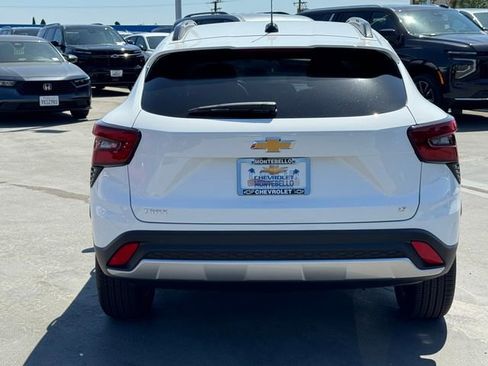 New 2026 Chevrolet Trax LT FWD image 4