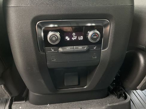 New 2026 GMC Yukon XL AT4 w/ AT4 Premium Package AWD/4WD image 24