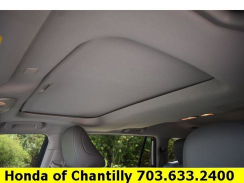 Used 2022 Toyota Highlander XLE AWD/4WD image 20