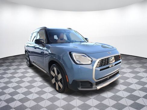 Used 2025 MINI Cooper Countryman S w/ Comfort Package Max image 7