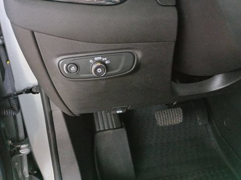 Used 2024 Chevrolet Equinox RS FWD image 15