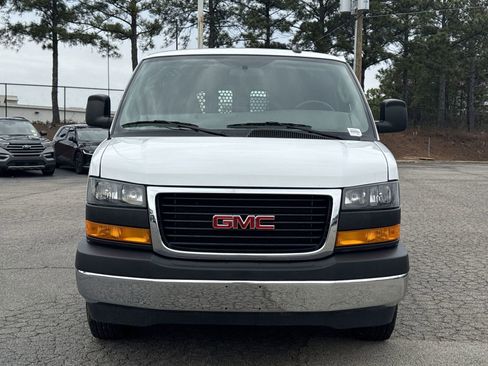 Used 2024 GMC Savana 2500 w/ Driver Convenience Package image 3