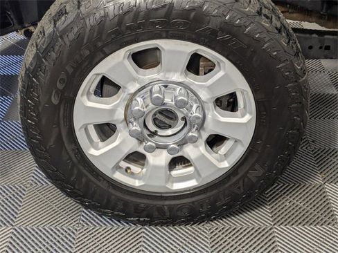 Used 2024 Ford F250 XLT image 8