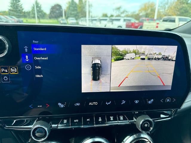 Used 2024 Chevrolet Blazer EV LT AWD/4WD image 15