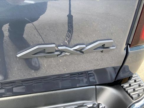 Used 2025 RAM 1500 Big Horn AWD/4WD image 8