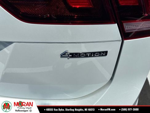 Used 2022 Volkswagen Tiguan SEL R-Line AWD/4WD image 5