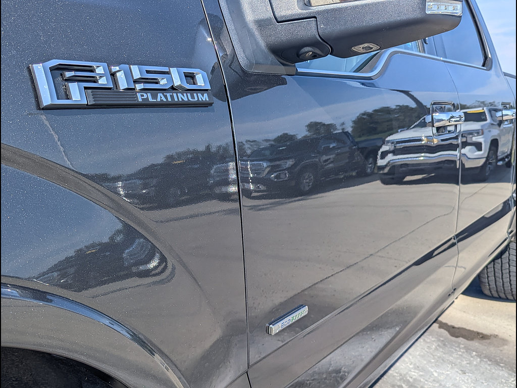 Used 2015 Ford F150 Platinum w/ Equipment Group 701A Luxury AWD/4WD image 13