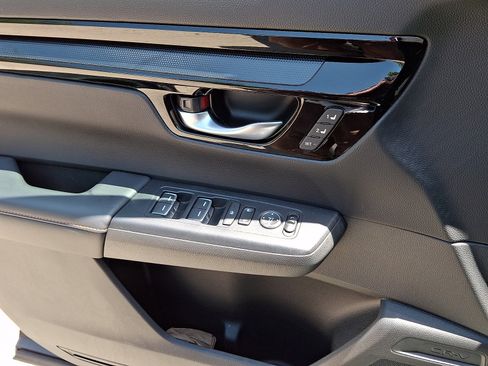 Used 2023 Honda CR-V Sport Touring image 12