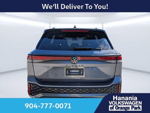New 2026 Volkswagen Tiguan SE R-Line AWD/4WD image 4