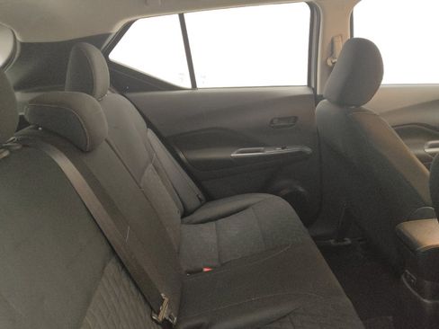 Used 2021 Nissan Kicks S image 19