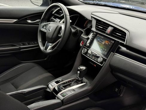 Used 2019 Honda Civic Sport image 8