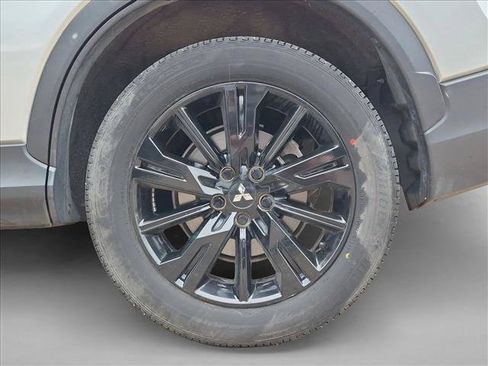 Used 2023 Mitsubishi Eclipse Cross LE AWD/4WD image 19