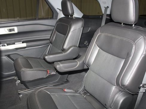 Used 2022 Ford Explorer Limited w/ Limited Technology Package image 20