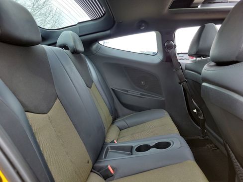 Used 2016 Hyundai Veloster Base w/ Option Group 02 image 11