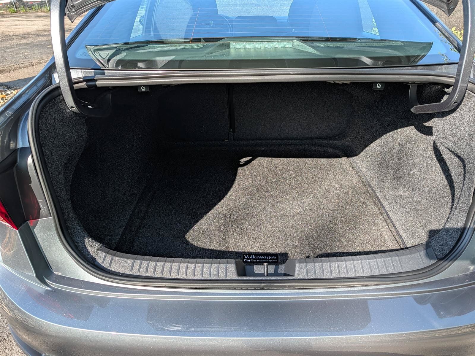 Certified 2023 Volkswagen Jetta Sport FWD image 17