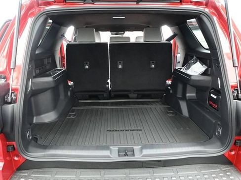 New 2026 Toyota 4Runner SR5 AWD/4WD image 12