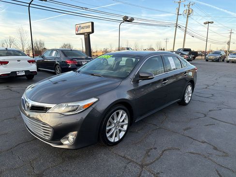 Used 2013 Toyota Avalon XLE Premium image 6