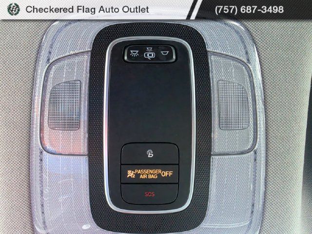 Used 2022 Hyundai Elantra SEL w/ Convenience Package FWD image 9