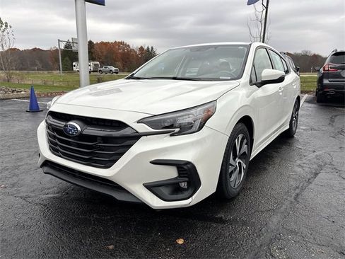 Used 2023 Subaru Legacy Premium image 5