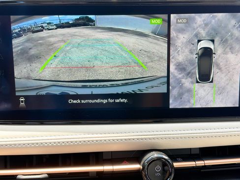 Used 2024 Nissan Ariya FWD image 32