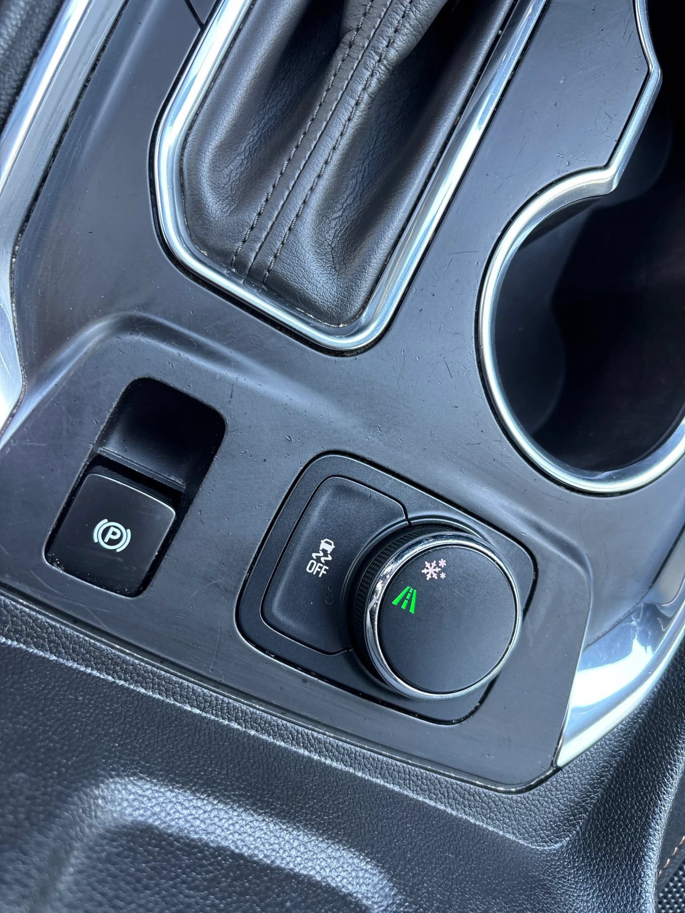 Used 2020 Chevrolet Traverse LS FWD image 40