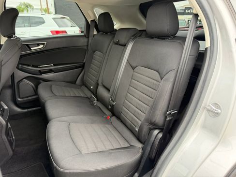 Used 2015 Ford Edge SEL FWD image 18