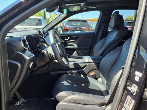 Used 2024 Mercedes-Benz GLC 300 GLC 300 image 10