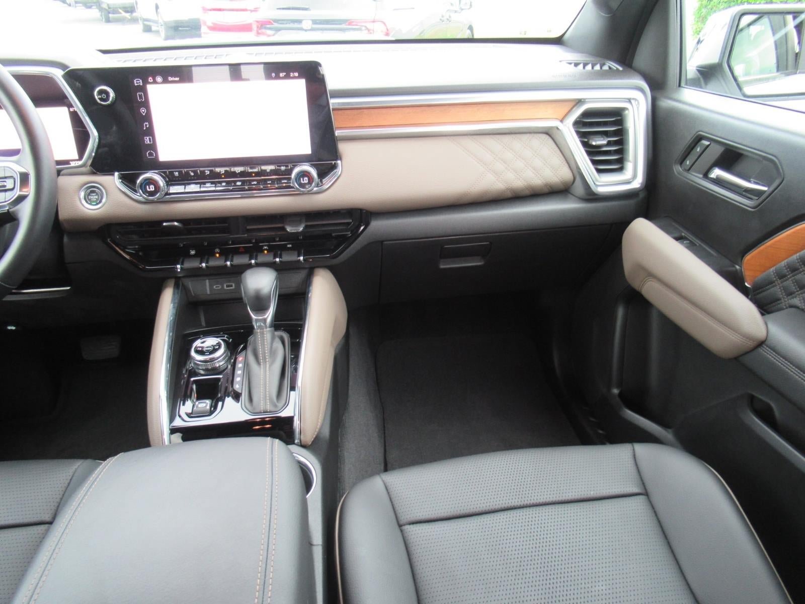 Used 2023 GMC Canyon Denali AWD/4WD image 14