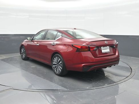 Used 2025 Nissan Altima 2.5 SV FWD image 22